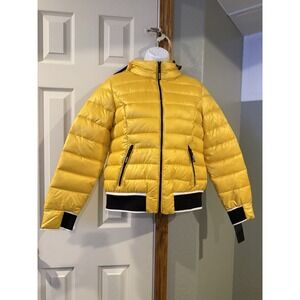 NWT GUESS Women's HOODED PUFFER JACKET YELLOW Size Medium BRAND NEW